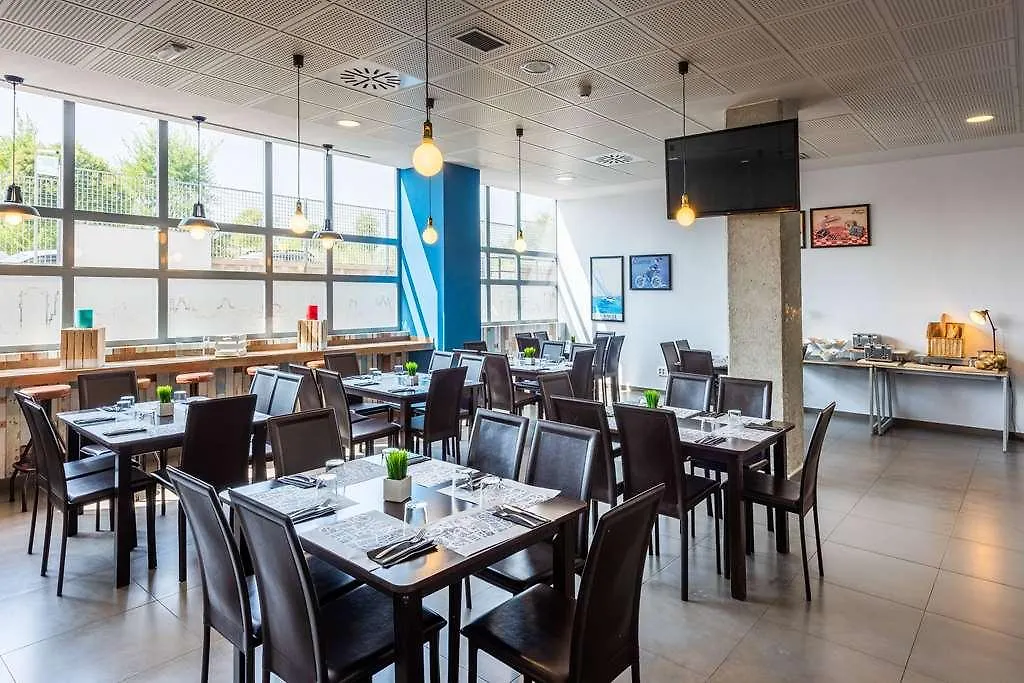 Apartamentos Tryp Madrid Airport Suites