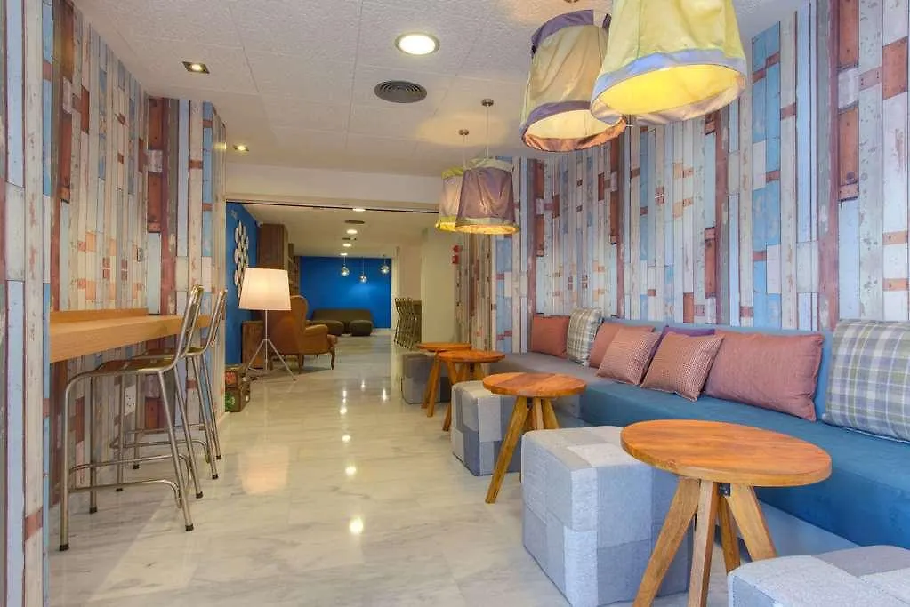Apartamentos Tryp Madrid Airport Suites 0*,  Spain