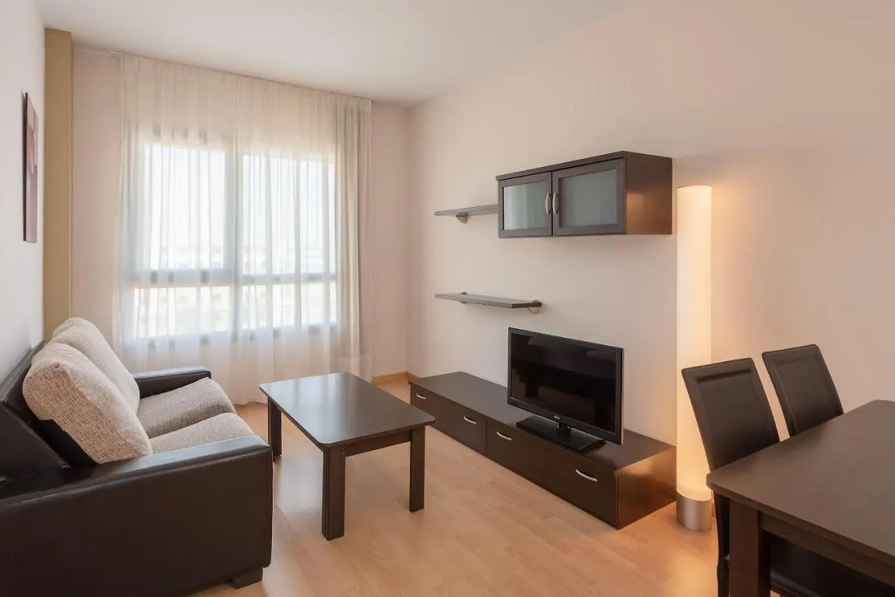 Apartamentos Tryp Madrid Airport Suites